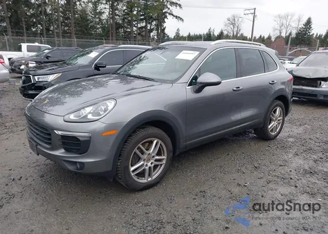 2016 Porsche Cayenne z USA, uszkodzony, nr VIN WP1AA2A25GKA12185